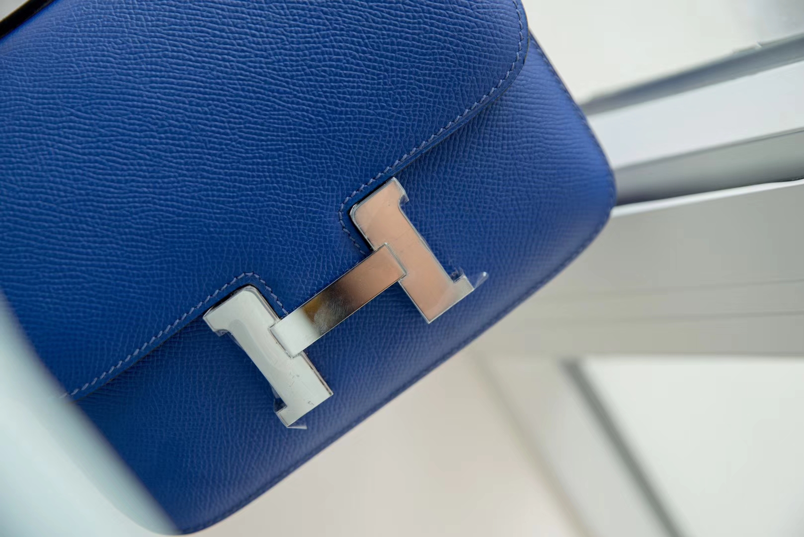 Hermès（爱马仕）Constance空姐包 19CM 银扣 电光蓝 Epsom皮