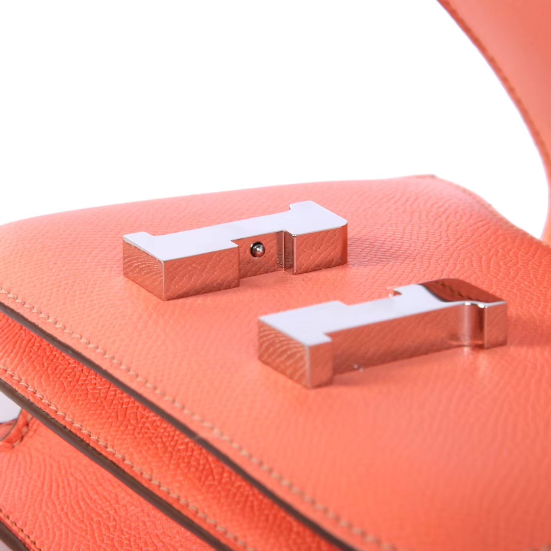Hermès（爱马仕）Constance空姐包 银扣 火烈鸟粉 Epsom皮 19CM
