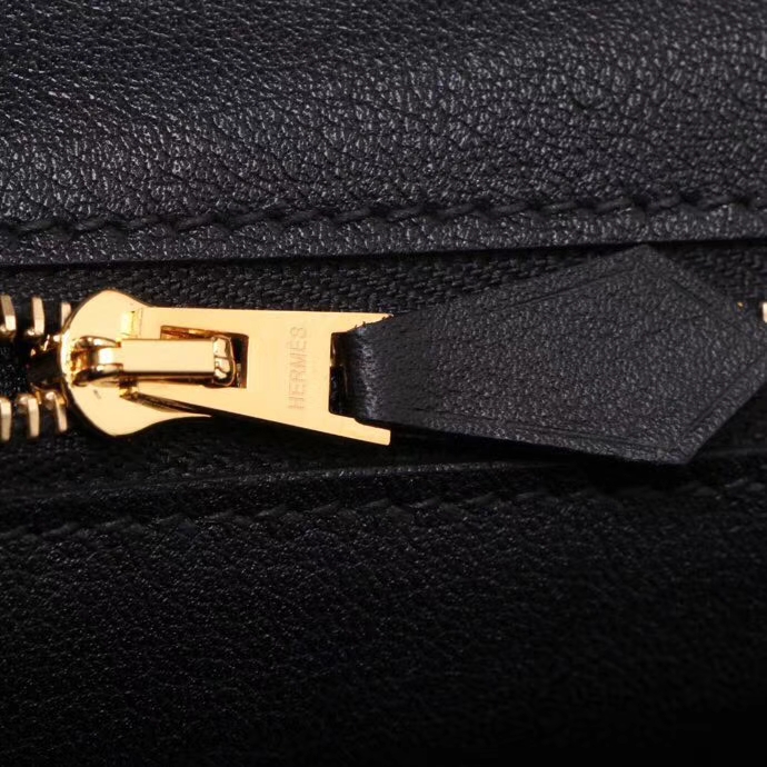 Hermès（爱马仕）2018年新款 kelly2424 黑色 金扣 有肩带 29cm