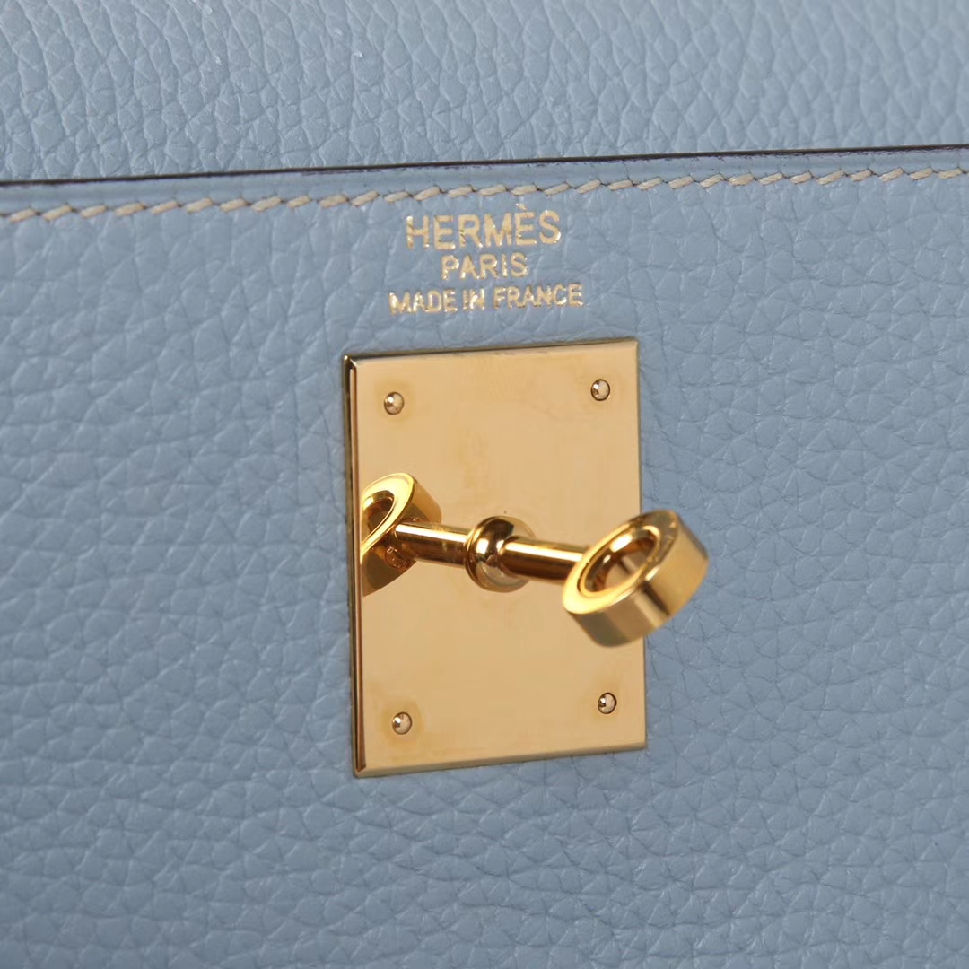 Hermès（爱马仕）kelly凯莉包 亚麻蓝 Togo 金扣 28cm 现货