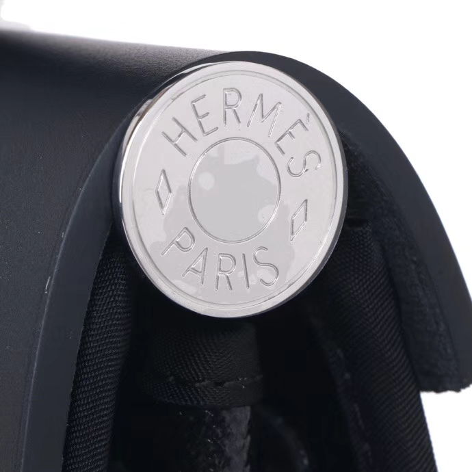 Hermès（爱马仕）Herbag防水布系列 纯黑色 31cm 银扣 现货