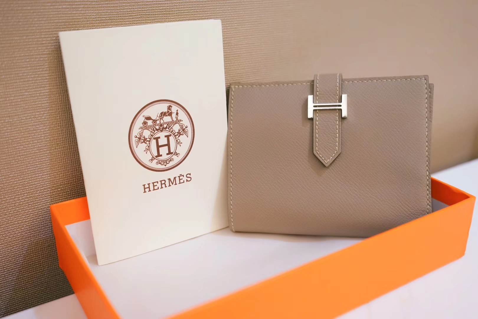 Hermès（爱马仕）Bearn 小H扣 短夹 斑鸠灰 epsom皮 银扣