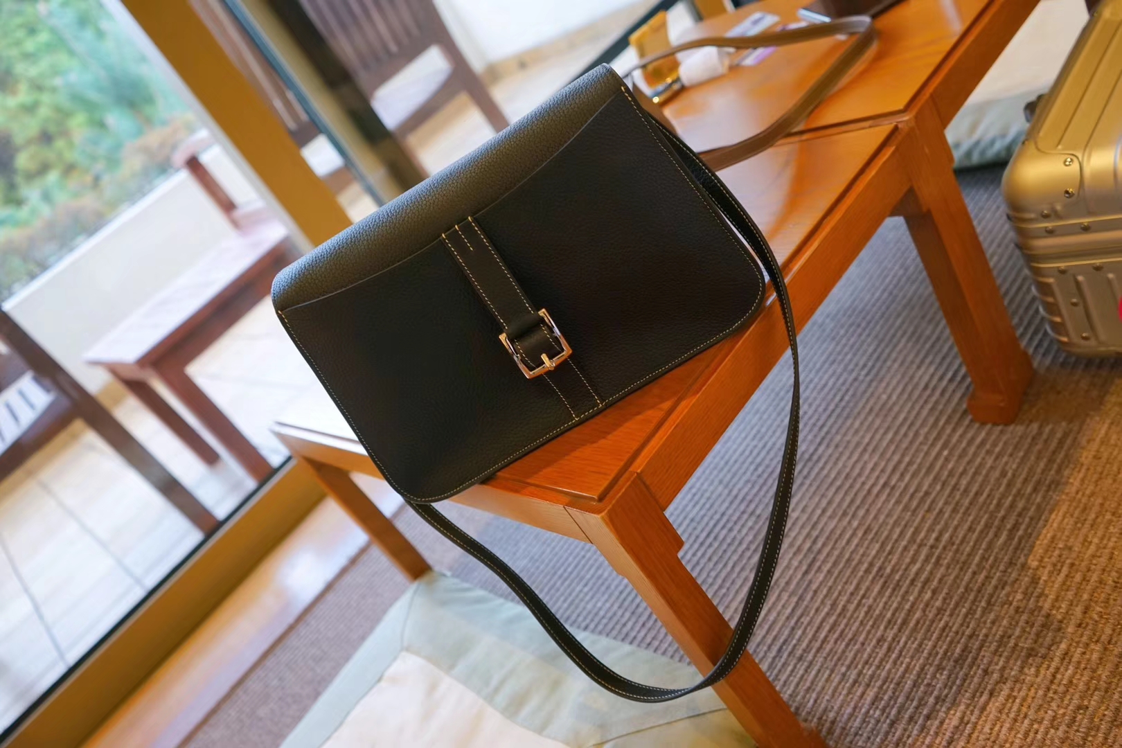 Hermès（爱马仕）Halzan手提包 黑色 马鞍皮 TOGO 银扣 30cm