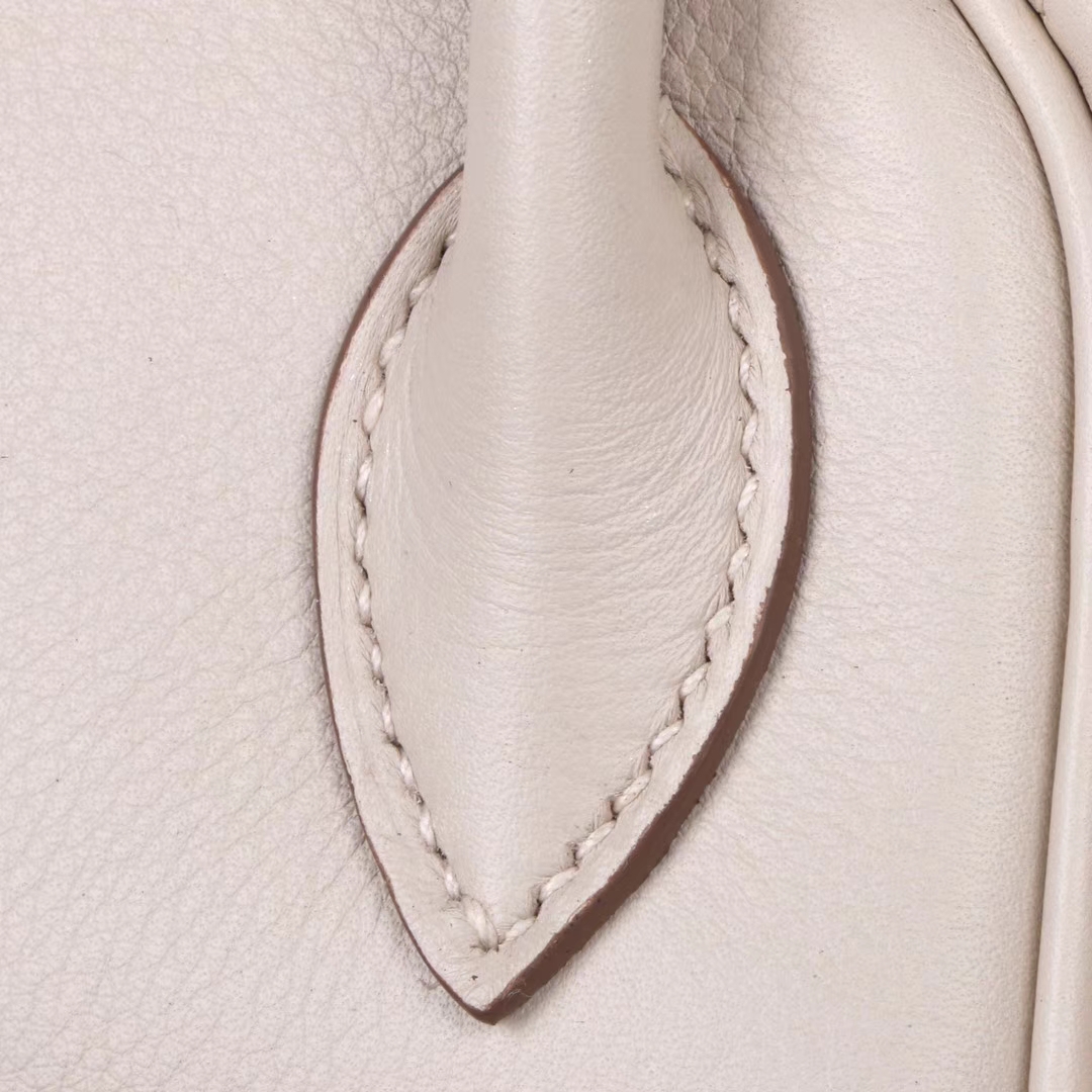 Hermès（爱马仕）lindy琳迪包  新款 奶昔白 编织肩带 swift皮 银扣 26cm