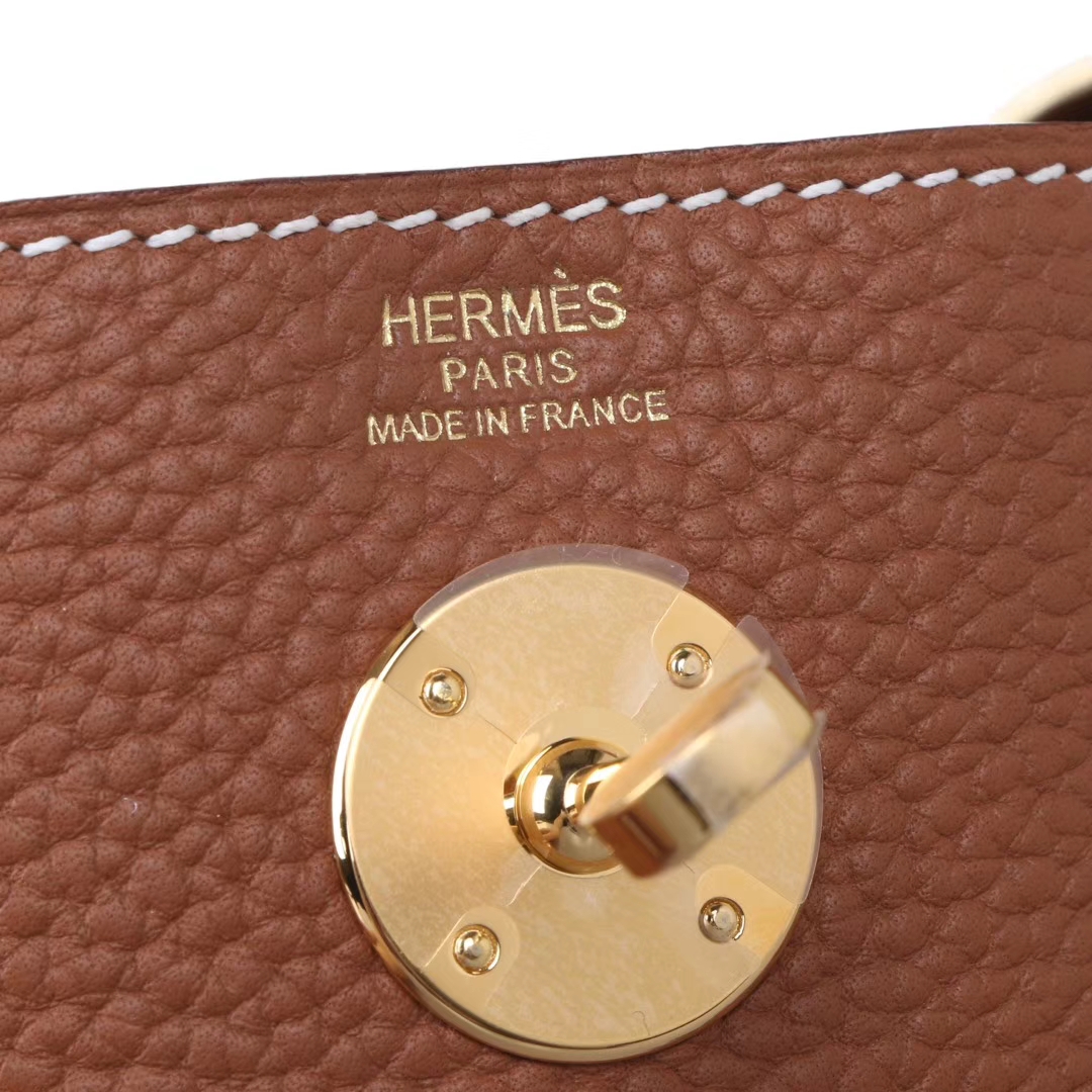 Hermès（爱马仕）mini lindy迷你琳迪包 驼色  taurillon clemence 金扣 20cm