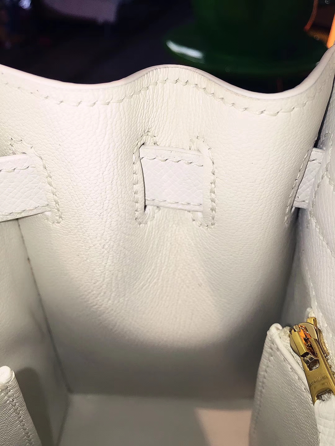 Hermès（爱马仕）Kelly 28CM 金扣白色 EP