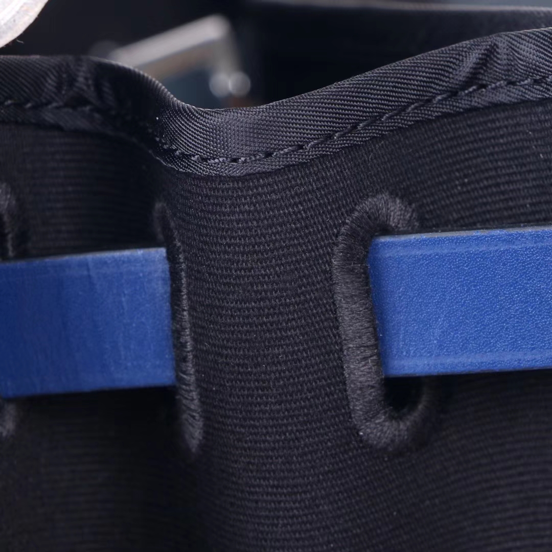 Hermès（爱马仕）herbag马鞍包 电光蓝马鞍皮拼黑色帆布 31cm