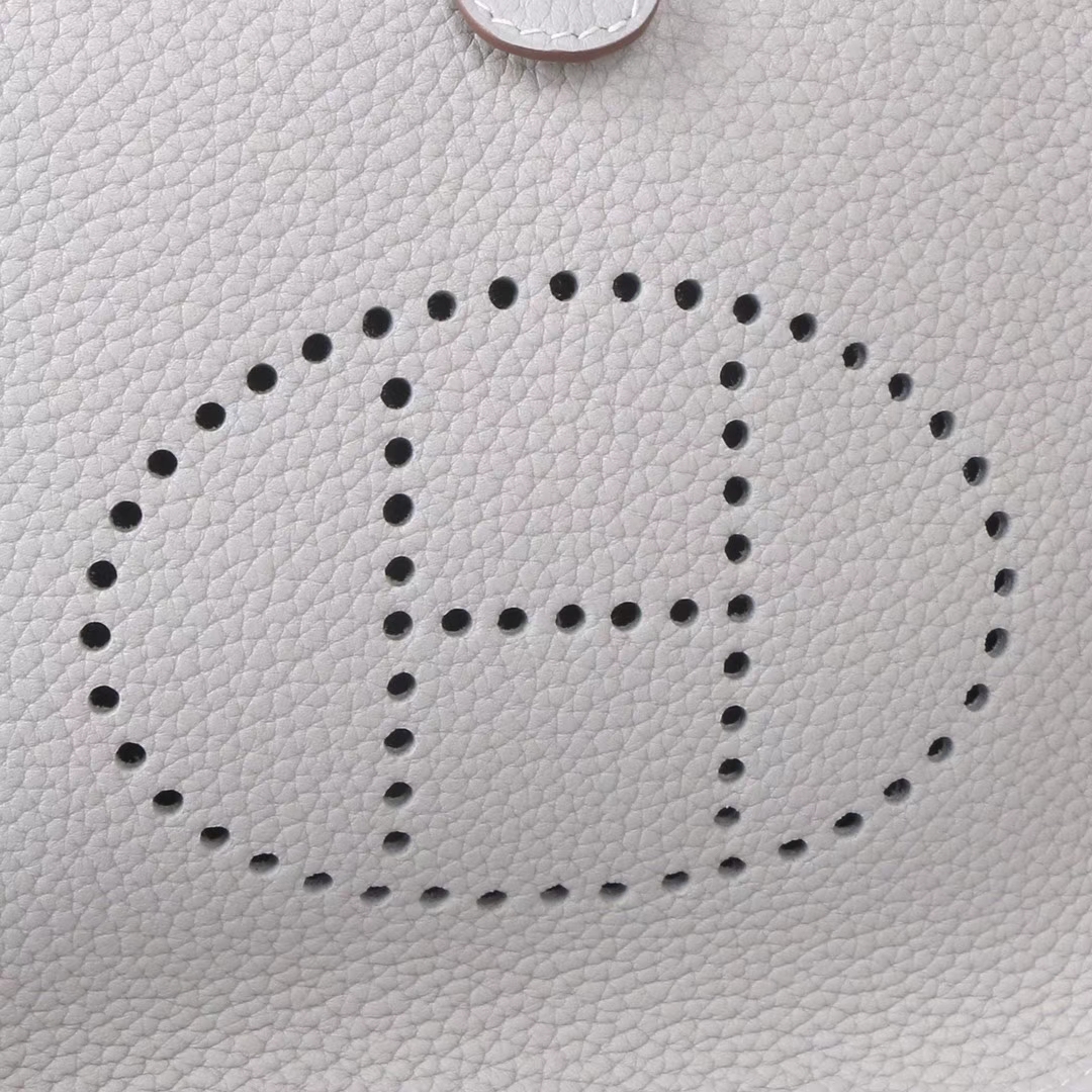 Hermès（爱马仕）Mini Evelyne 珍珠灰 togo 17cm