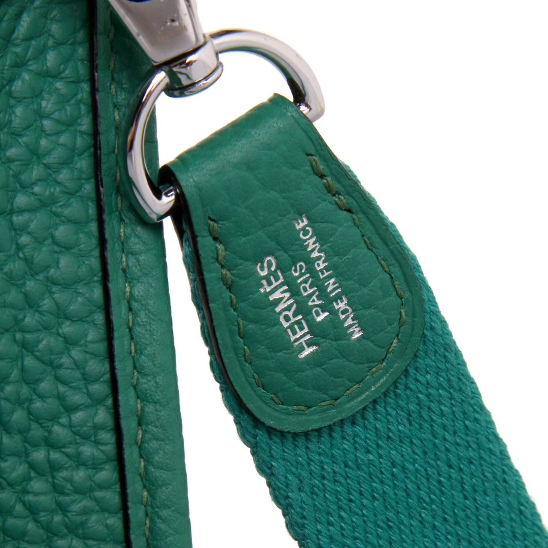 Hermès（爱马仕）Mini Evelyne 丝绒绿 togo 17cm