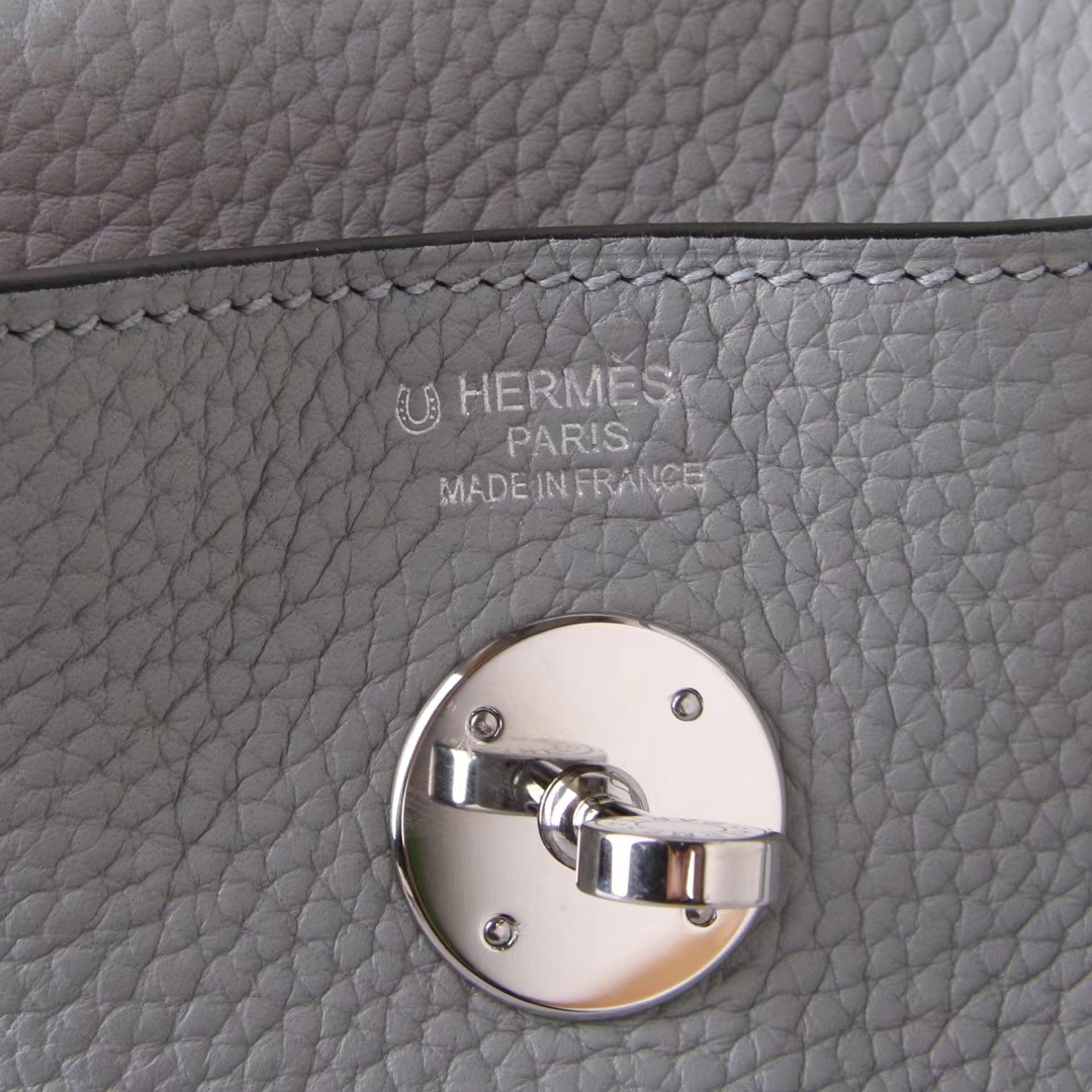 Hermès（爱马仕）lindy 琳迪包 冰川蓝内拼樱花粉 Togo 银扣 30cm