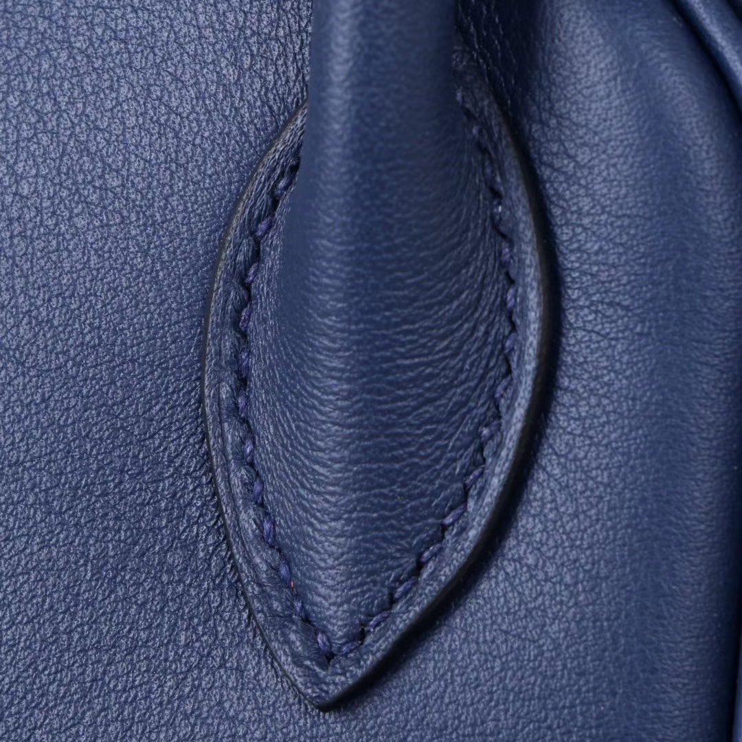 Hermès（爱马仕）Lindy 琳迪包 墨​水蓝 编织​肩带 原厂御用swift皮 银扣 26cm