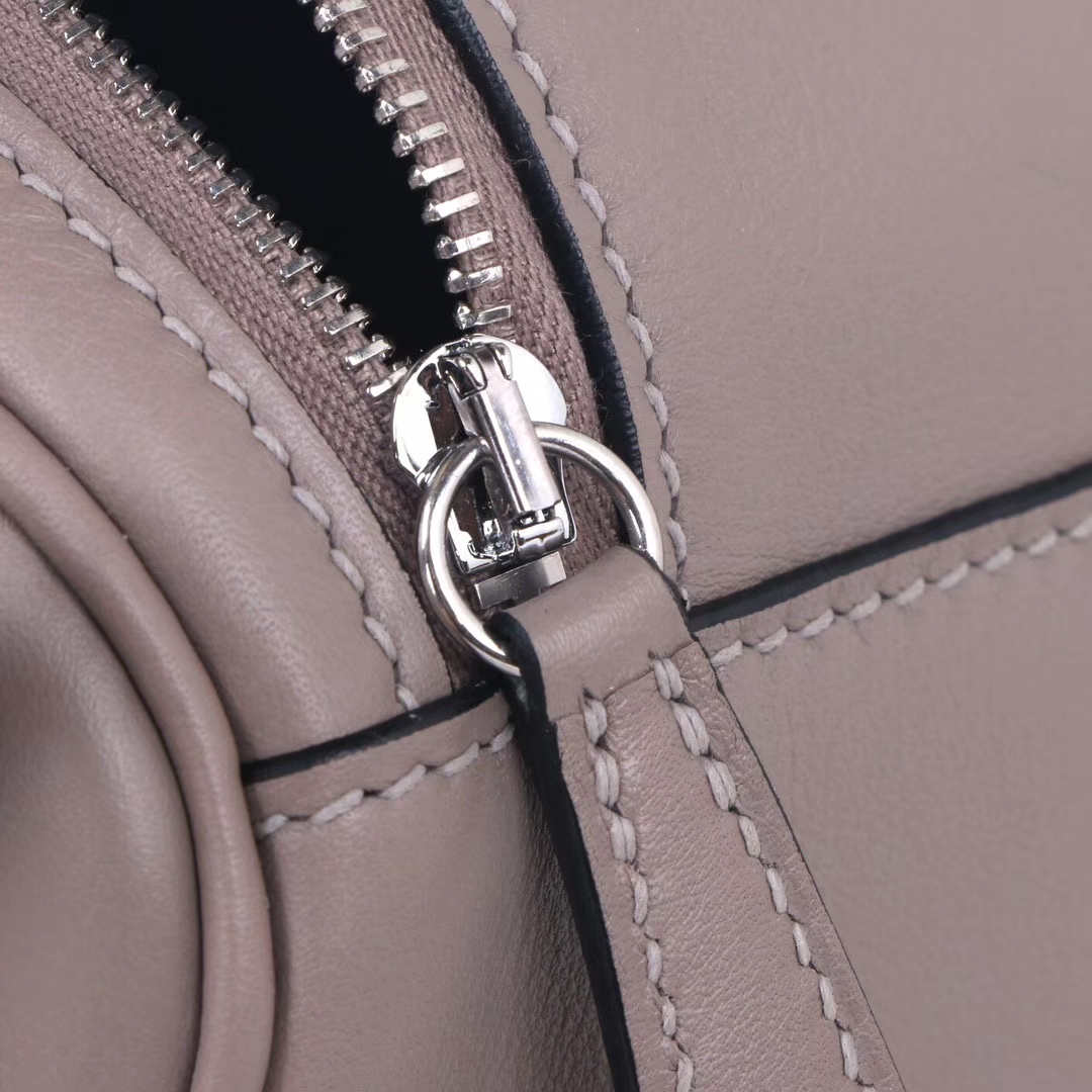 Hermès（爱马仕）lindy​ 琳迪包 M8沥青‎灰‎ swift皮 银扣 26cm