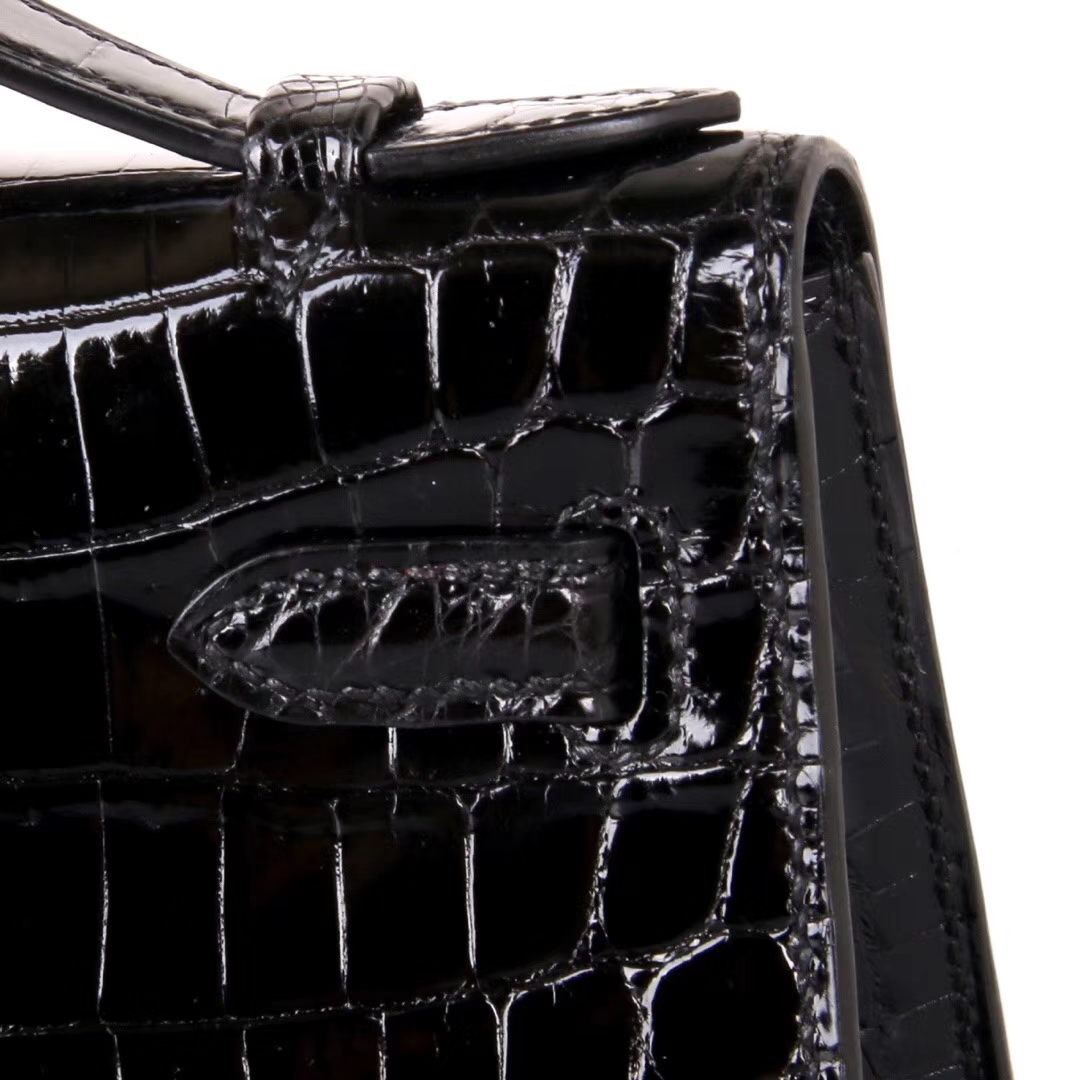 Hermès（爱马仕）mini kelly 一代​ 22cm 黑‎色 亮面鳄‎鱼 金扣