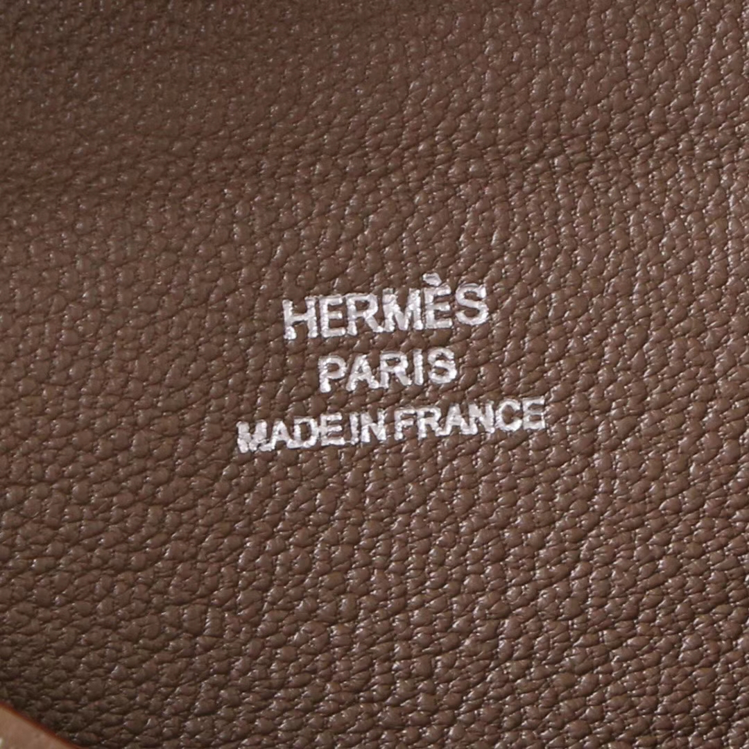 Hermès（爱马仕）信‎封卡包 CK18大‎象灰‎ 山羊‎皮