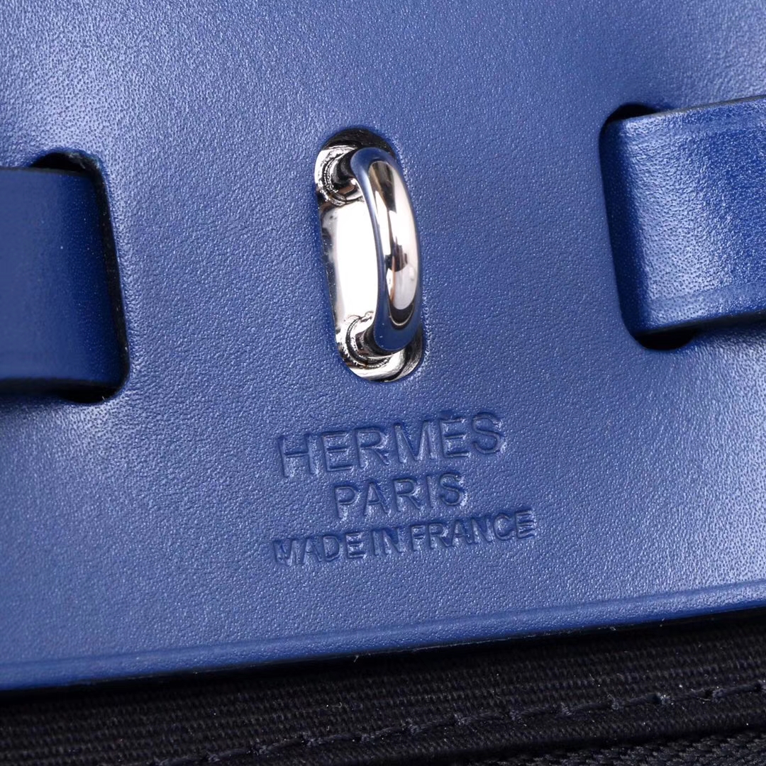 Hermès（爱马仕）herbag 31cm 电‎光蓝马‎鞍​皮拼 黑色帆布
