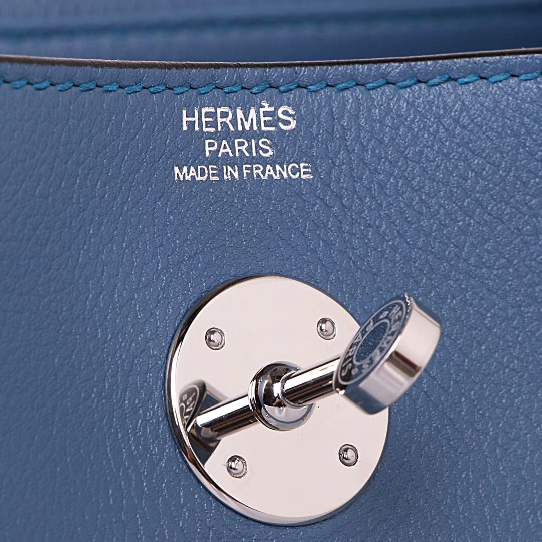 Hermès（爱马仕）lindy 30 银‌ 布‌莱​顿‌蓝‎  evercolor皮