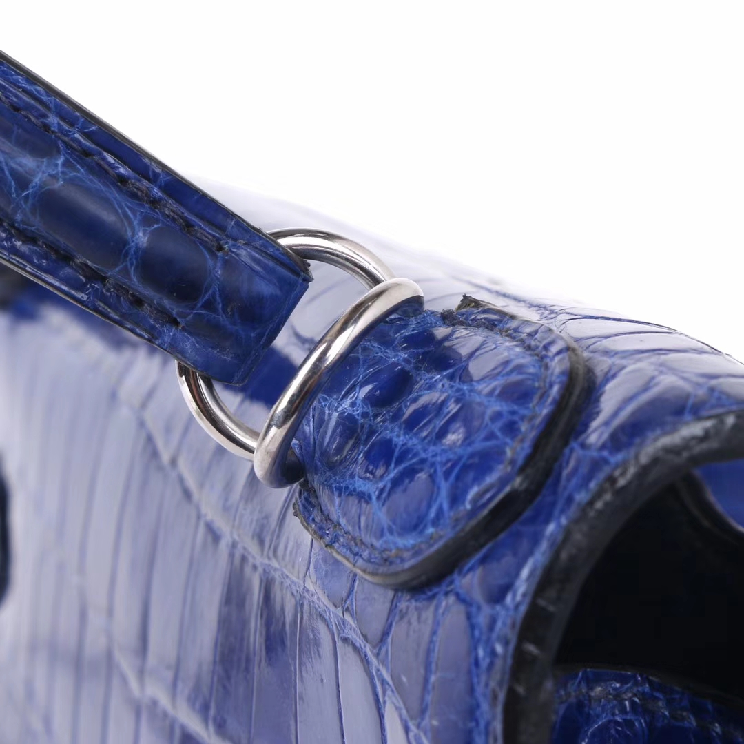 Hermès（爱马仕）Kelly 凯莉包 ‎7T电光蓝 亮面‎鳄鱼 银扣 28cm