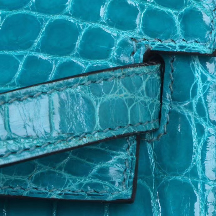 Hermès（爱马仕）Kelly 凯莉包 7M湖水蓝 亮面鳄鱼 银扣 28cm