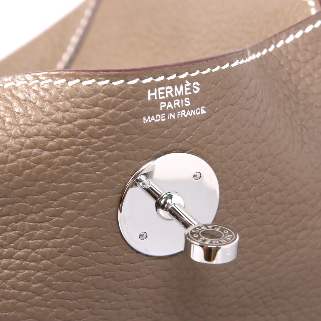 Hermès（爱马仕）Lindy 30 银 CK18大象灰 togo