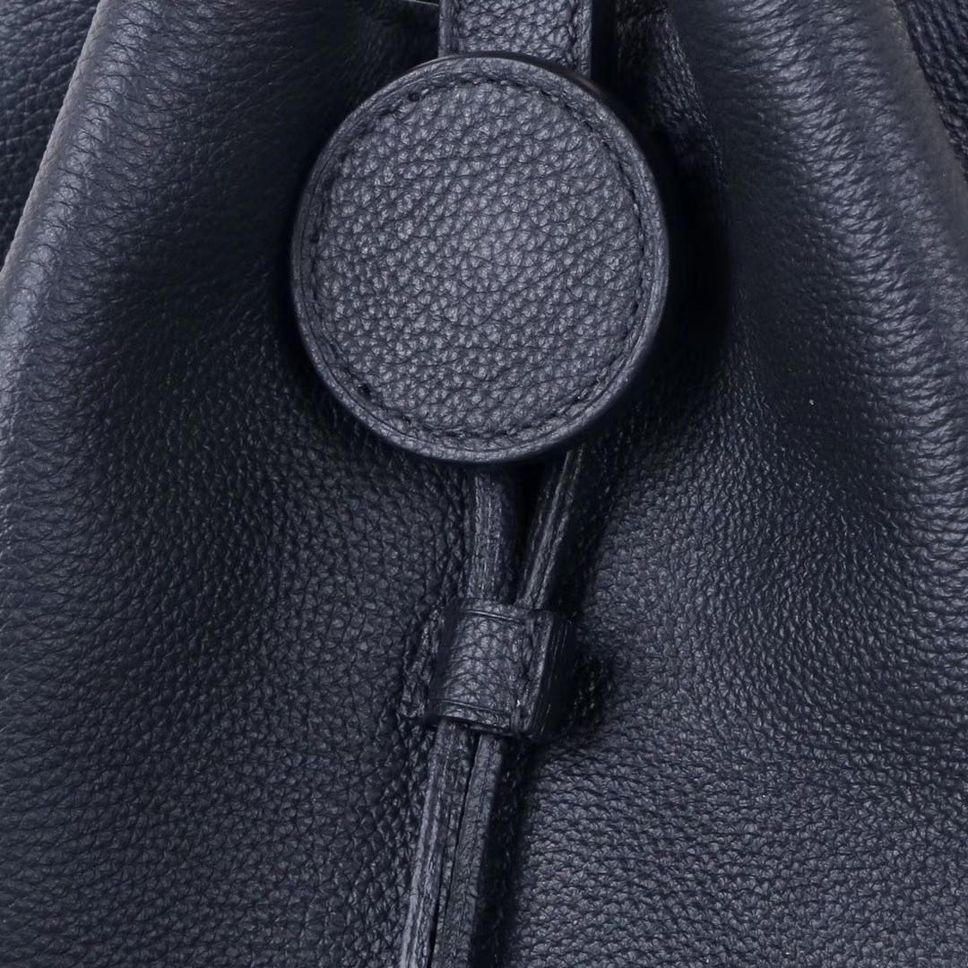 Hermès（爱马仕）licol 新款水桶包 黑色 evercolor皮 17cm