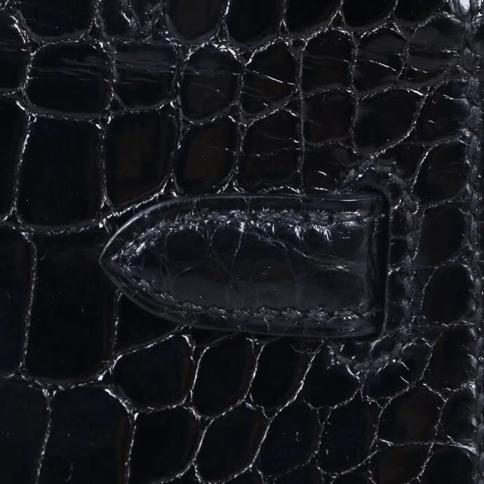 Hermès（爱马仕）miniKelly 迷你凯莉 一代 22cm 黑色 亮面鳄鱼 银扣