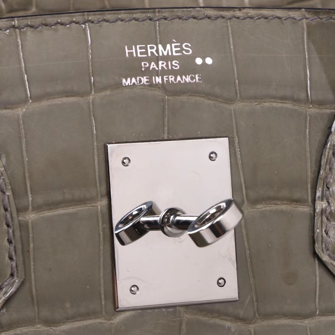 Hermès（爱马仕）Birkin 铂金包 大象灰  亮面鳄鱼 银扣 30cm