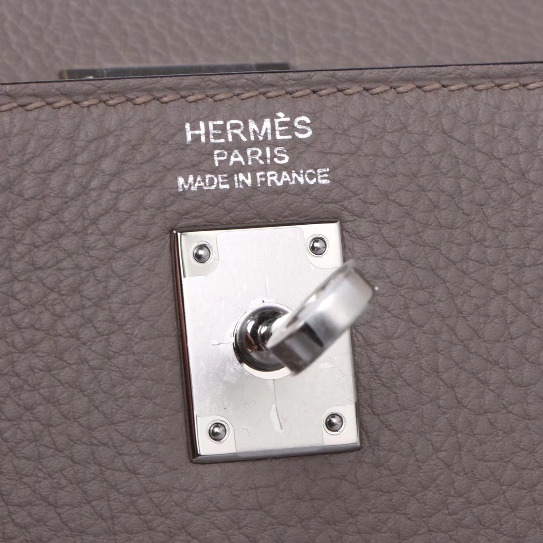 Hermès（爱马仕）Kelly  凯莉包 沥青灰 togo 银扣 25cm