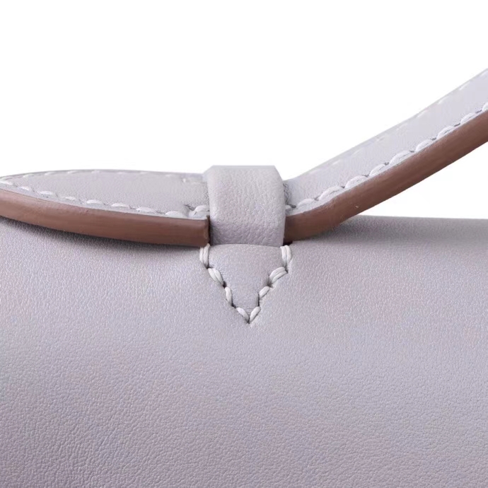 Hermès（爱马仕）miniKelly 迷你 凯莉包 一代 22cm 珍珠灰 银扣 swift