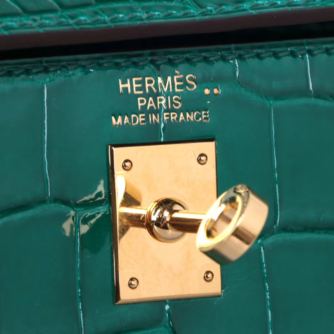 Hermès（爱马仕）Kelly 凯莉包 翡翠绿拼斑鸠灰 亮面鳄鱼 金扣 25cm