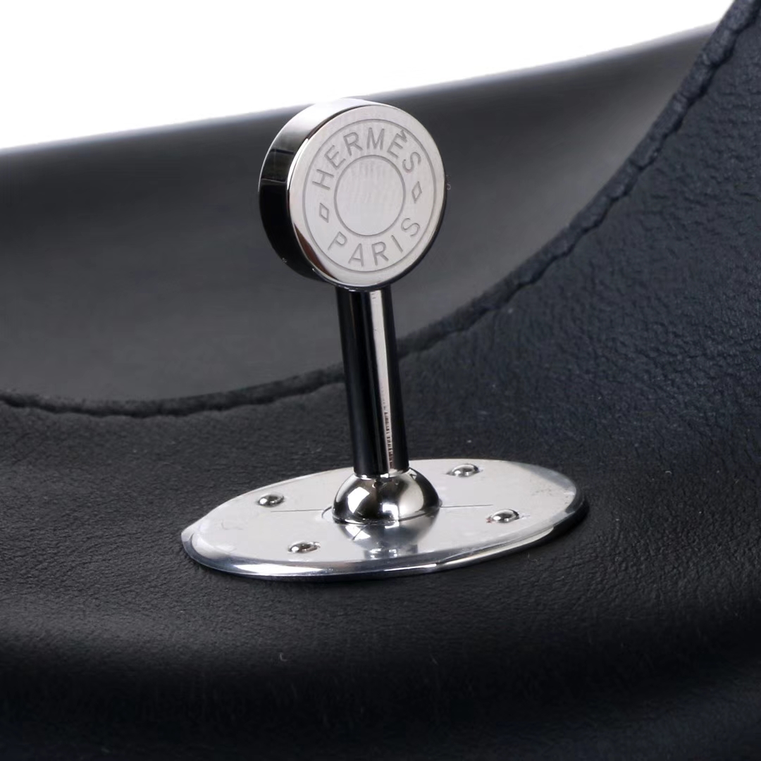 Hermès（爱马仕）Lindy 26 银扣 CK89黑色 编织肩带 swift皮