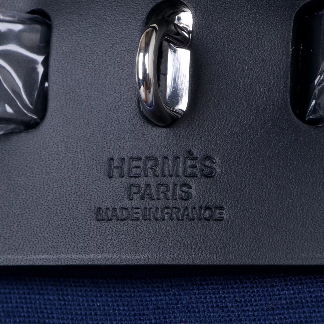 Hermès（爱马仕）Herbag 全黑防水帆布 银扣 31cm