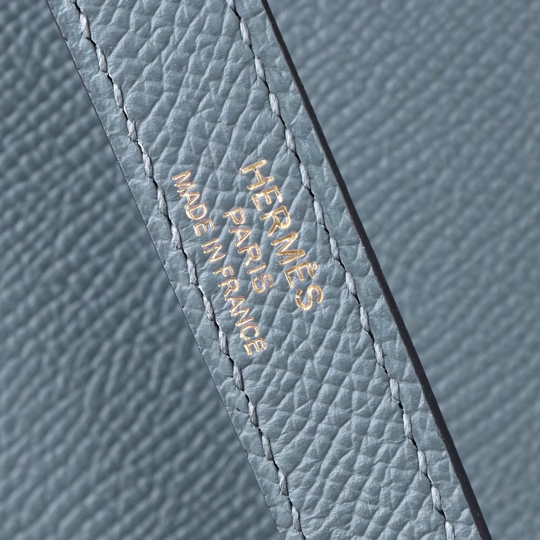 Hermès（爱马仕）Kelly 凯莉包 杏仁绿 Epsom皮 金扣 28cm