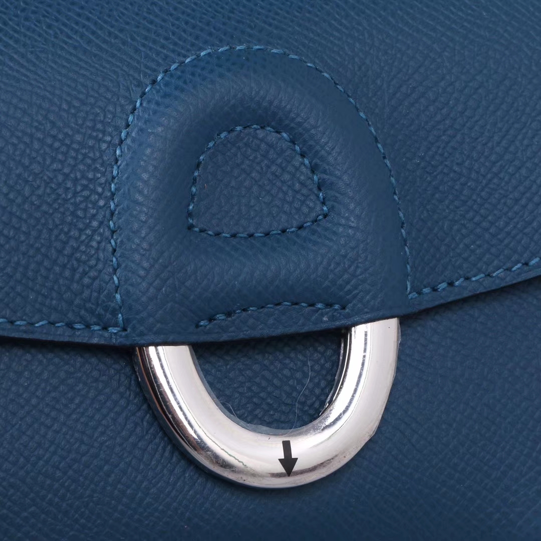 Hermès（爱马仕）Midi挎包 伊兹密尔蓝 epsom 银扣 18cm
