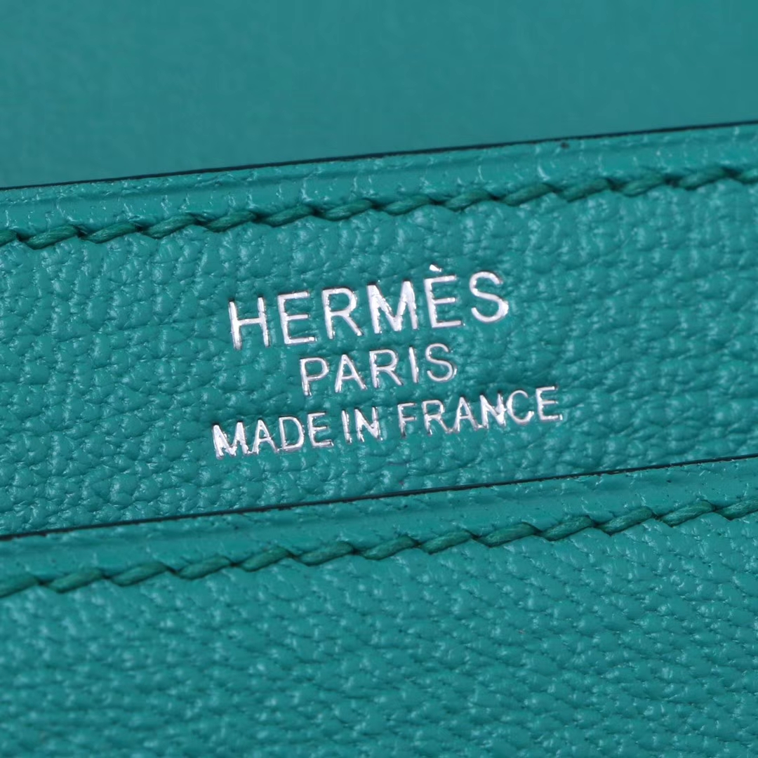 Hermès（爱马仕）Verrou 锁链包 插销包 维罗纳绿 山羊皮 银扣 17cm