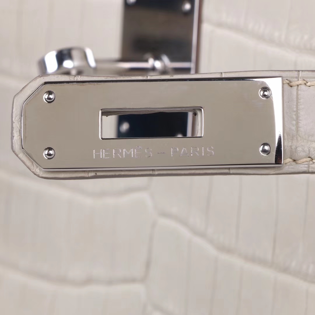 Hermès（爱马仕）Kelly 凯莉包 奶油白 雾面鳄鱼 银扣 28cm