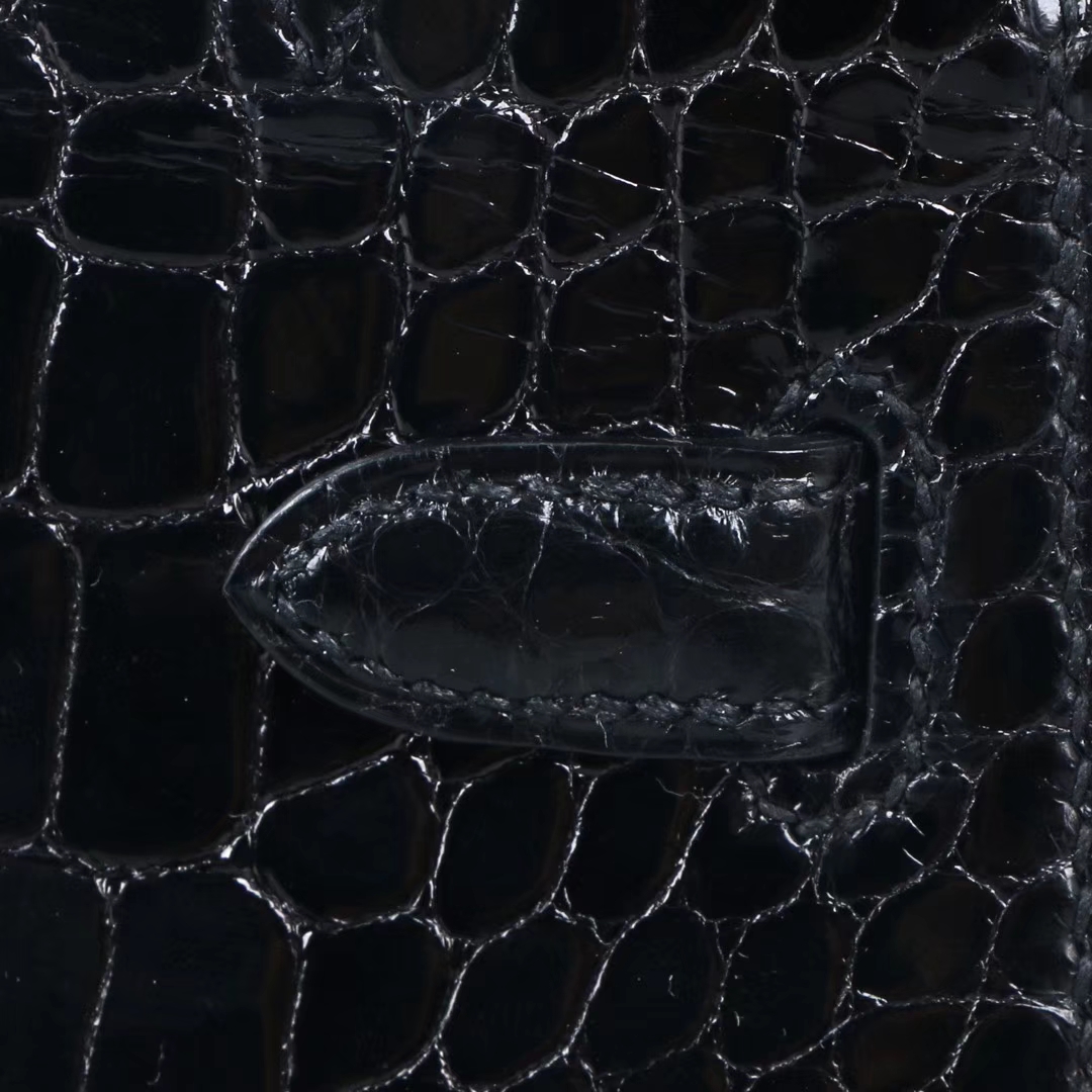 Hermès（爱马仕）miniKelly 一代 22cm 经典黑 银扣 亮面鳄鱼