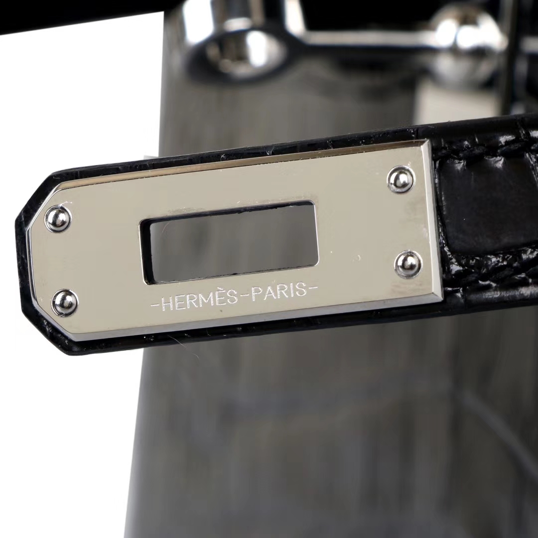 Hermès（爱马仕）miniKelly 一代 22cm 经典黑 银扣 亮面鳄鱼