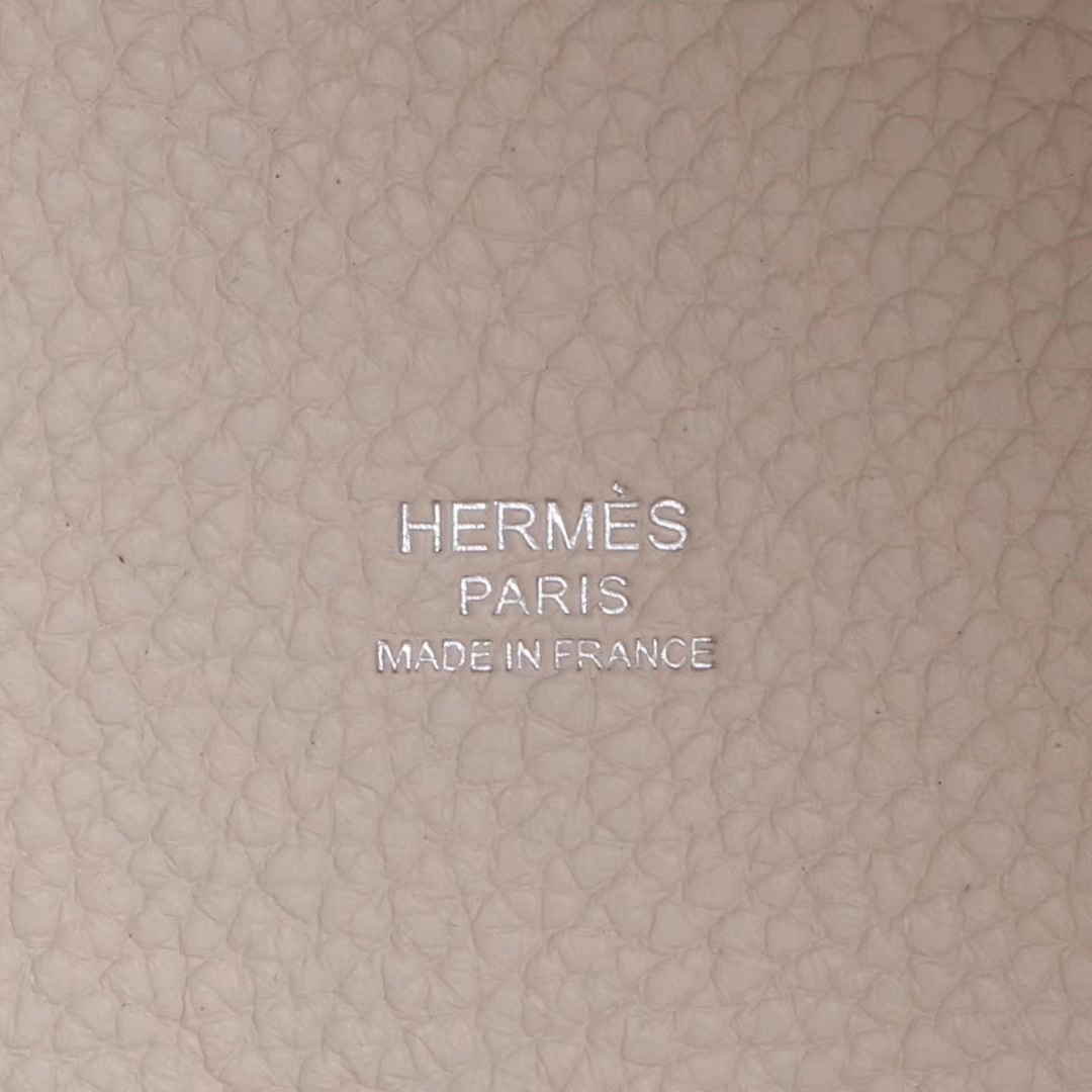Hermès（爱马仕）Picotin 菜篮包 奶昔白  togo 银扣 22cm