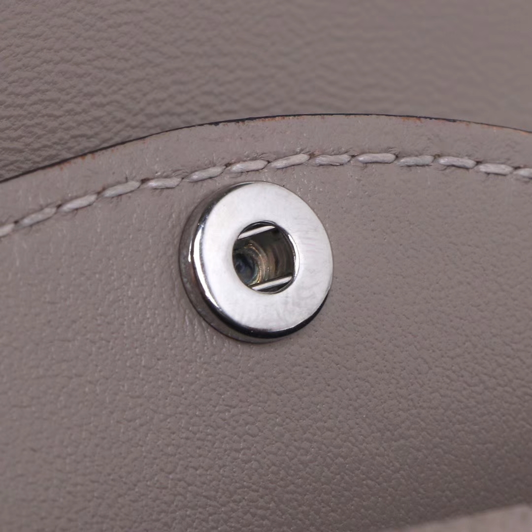 Hermès（爱马仕）Verrou 锁链包 沥青灰 EP皮 银扣 17cm