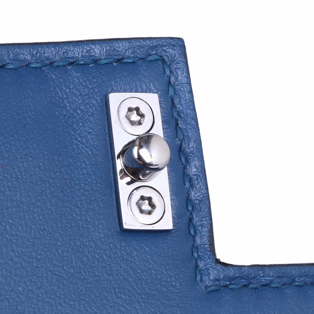 Hermès（爱马仕）Verrou 锁链包 深邃蓝 山羊皮 银扣 17cm
