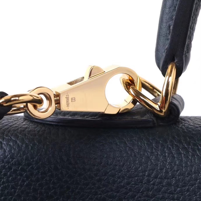 Hermès（爱马仕）Kelly 凯莉包 黑色 TOGO 金扣 28cm