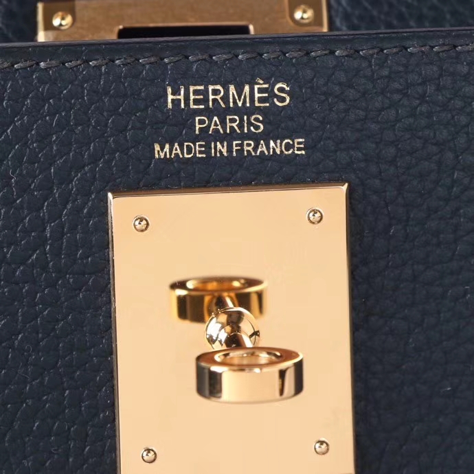 Hermès（爱马仕）Kelly 凯莉包 黑色 TOGO 金扣 28cm