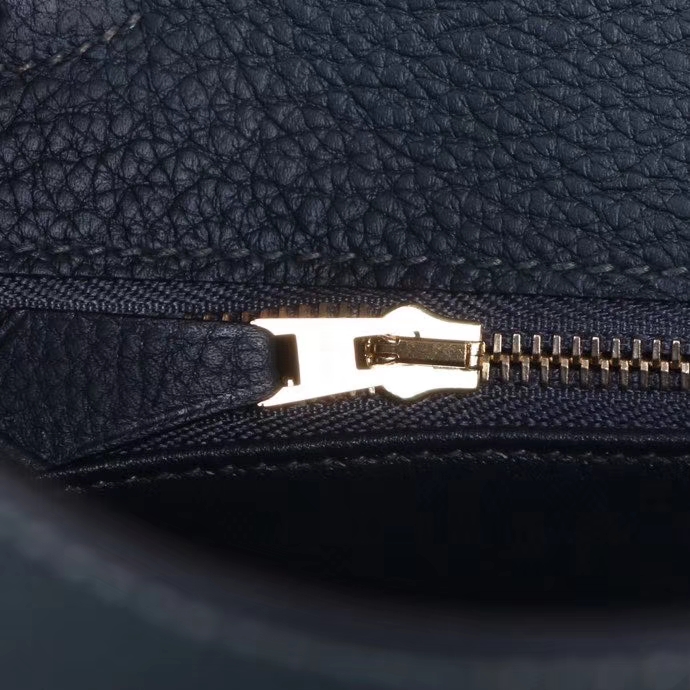 Hermès（爱马仕）Kelly 凯莉包 黑色 TOGO 金扣 28cm