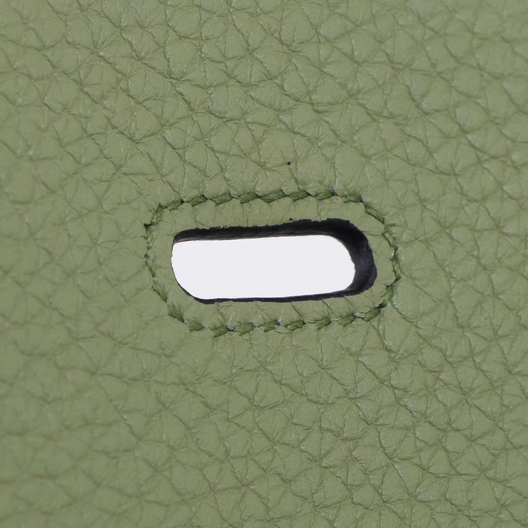 Hermès（爱马仕）Lindy 琳迪包 牛油果绿 togo 银扣 30cm