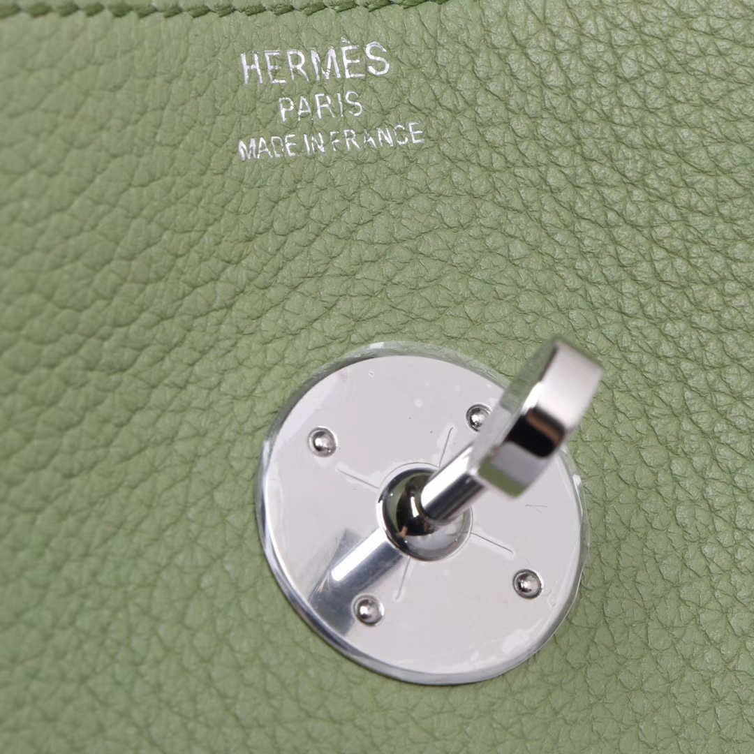 Hermès（爱马仕）Lindy 琳迪包 牛油果绿 togo 银扣 30cm