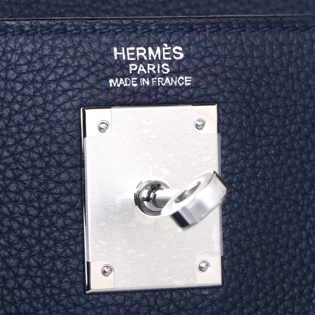 Hermès（爱马仕）Kelly 凯莉包 午夜蓝 Togo 小牛皮 银扣 28cm