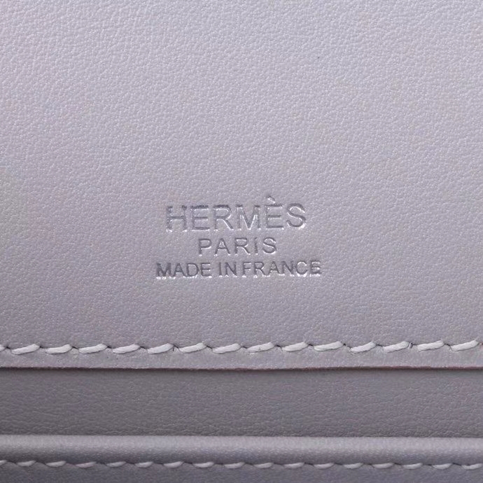 Hermès（爱马仕）kelly凯莉包 小牛皮 珍珠灰 银扣 全手工 28cm 现货