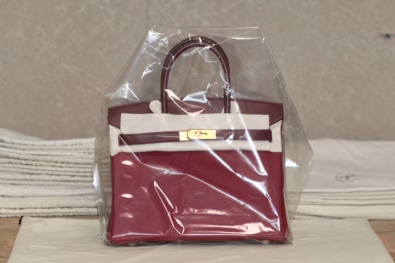 Hermès（爱马仕）birkin 石榴红togo拼酒红色 box皮 金扣 30cm出货